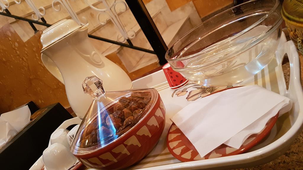 Al Majd Hotel ‘Ibrī Extérieur photo