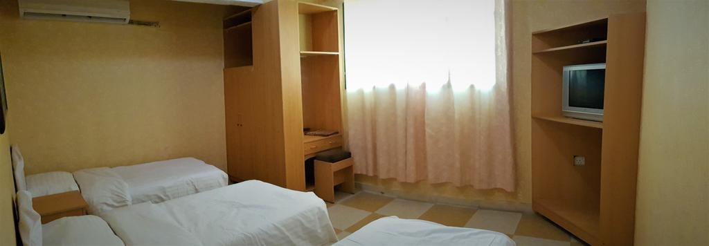 Al Majd Hotel ‘Ibrī Extérieur photo