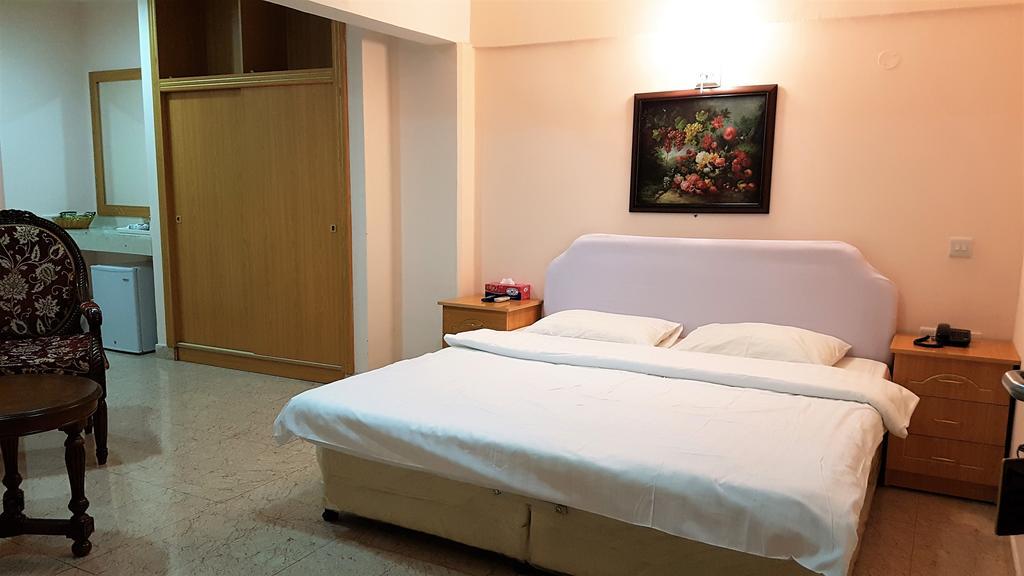 Al Majd Hotel ‘Ibrī Extérieur photo