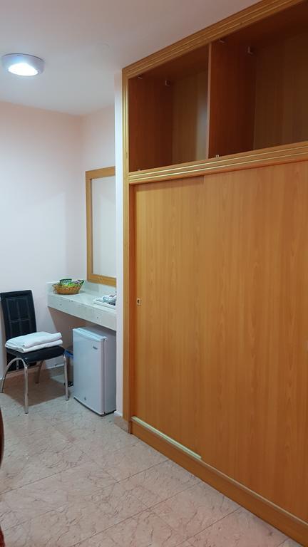 Al Majd Hotel ‘Ibrī Extérieur photo